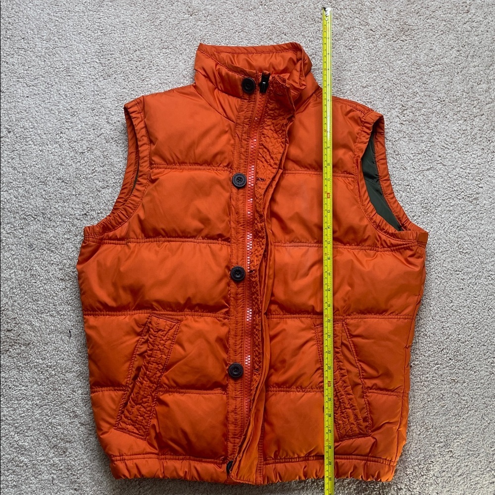 Abercrombie & Fitch Vibrant Orange Puffer Vest - Picture 4 of 10